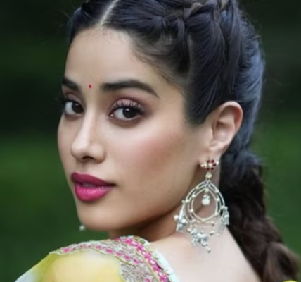 Janhvi Kapoor In Trouble